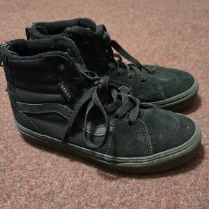 Vans Kids Black High-Top Skate Sneakers Size 2 Lightly Used Suede